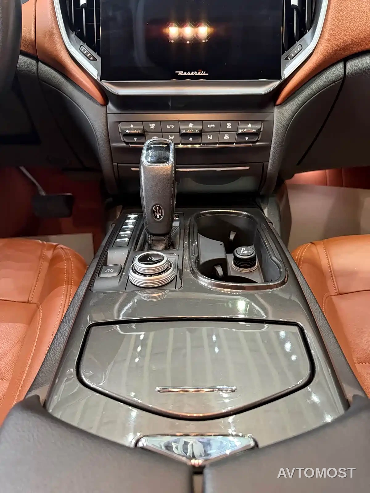 Maserati Ghibli 2021 3.0T GranSport — фото 10