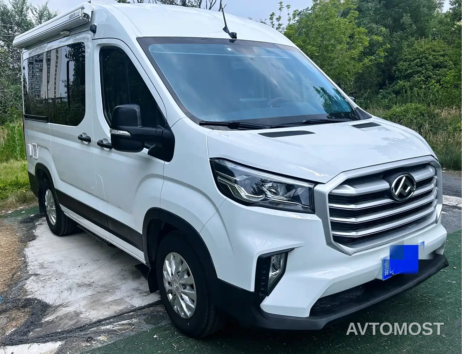 SAIC Maxus V90 RV 2021 2.0T Travel Home V90 Self-Contained Class B RV Luxury Transverse Bed — фото 2