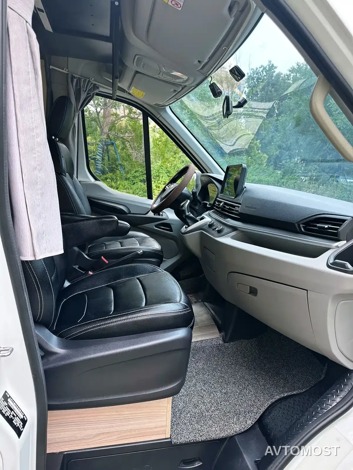 SAIC Maxus V90 RV 2021 2.0T Travel Home V90 Self-Contained Class B RV Luxury Transverse Bed — фото 8