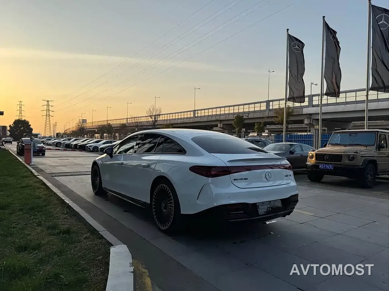 Mercedes-Benz EQS AMG 2022 AMG EQS 53 4MATIC+ — фото 9