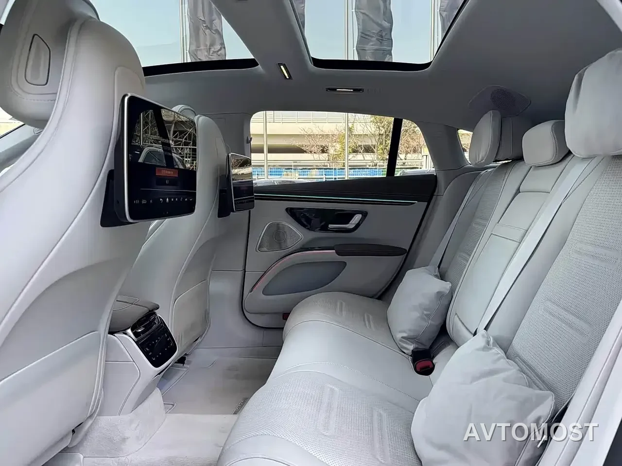 Mercedes-Benz EQS AMG 2022 AMG EQS 53 4MATIC+ — фото 18