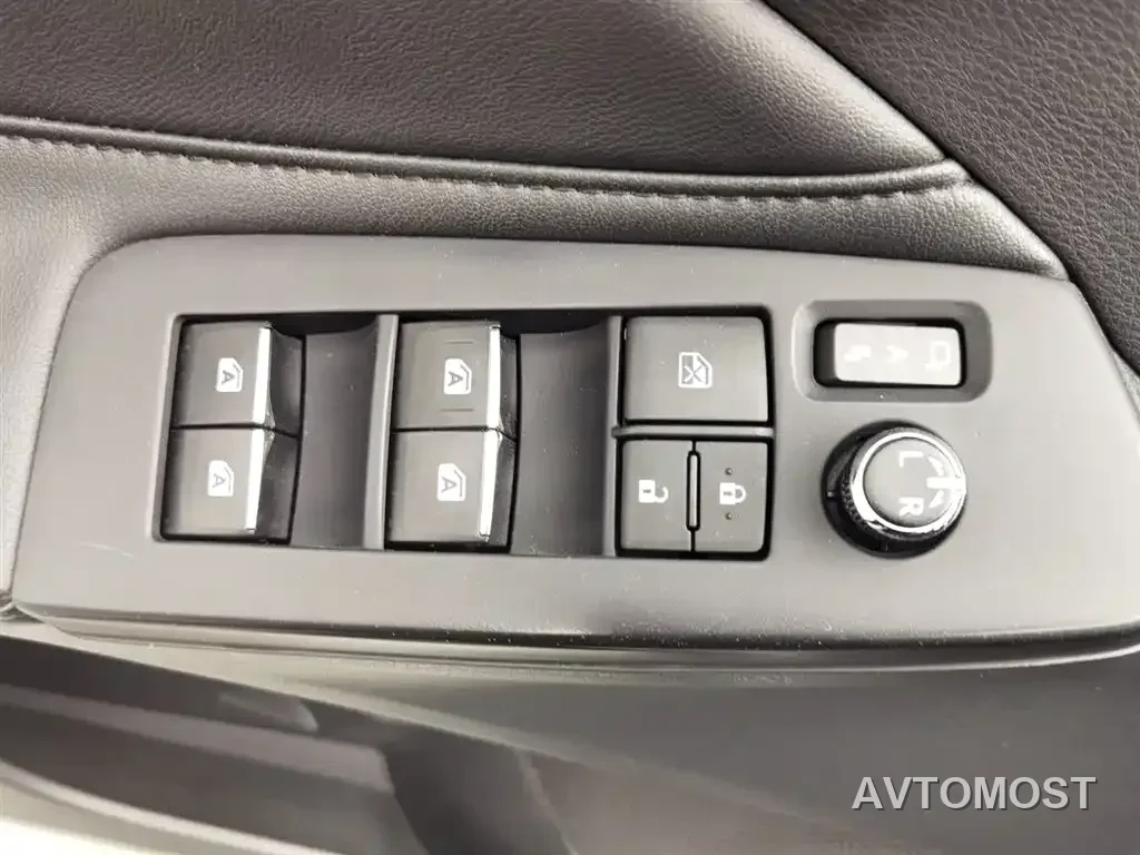 Toyota Avalon 2019 Hybrid 2.5L Luxury Edition China VI — фото 9