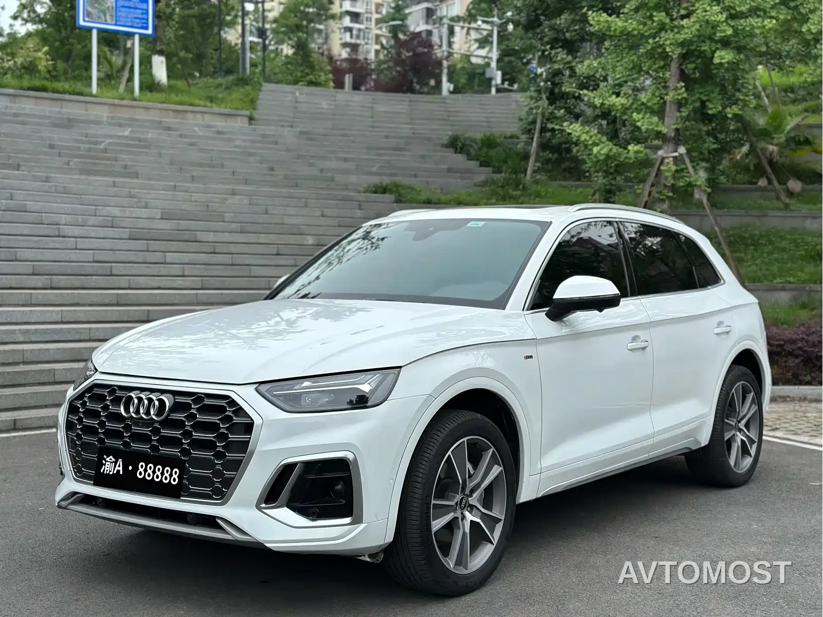 Audi Q5L 2022 45T Luxury Dynamic — фото 1