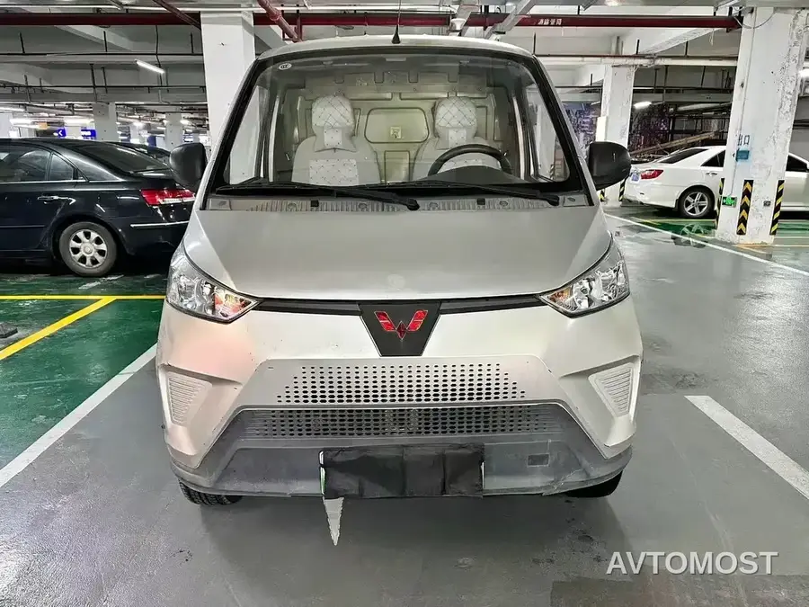 Wuling EV50 2021 Van Logistics Vehicle with Bochuang Penghui 43.2kWh Liuji Electronic Control
