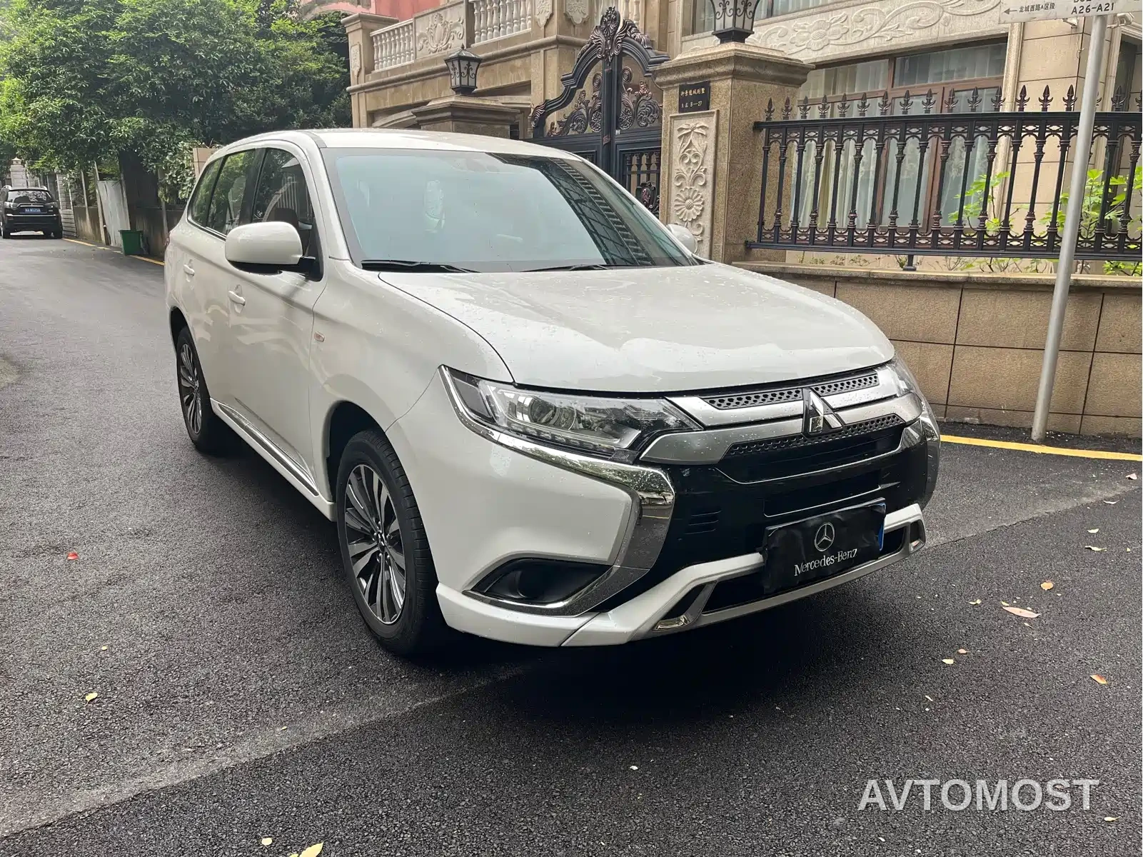 Mitsubishi Outlander 2021 2.0L 2WD Smooth Ride Version 5-Seater — фото 3
