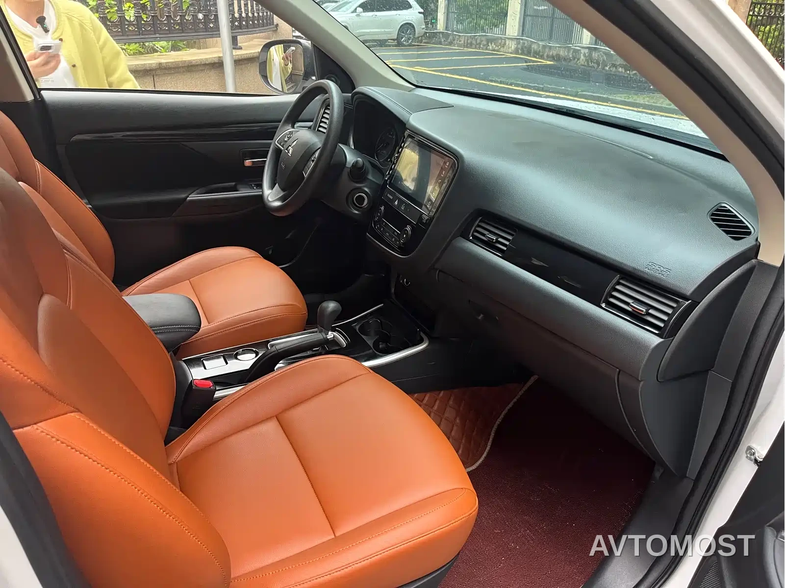 Mitsubishi Outlander 2021 2.0L 2WD Smooth Ride Version 5-Seater — фото 11
