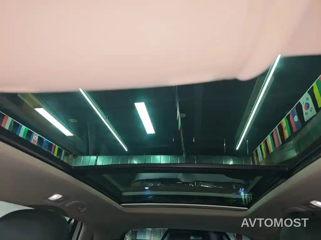Volkswagen Tayron GTE Plug-in Hybrid 2020 Model 1.4T Luxury — фото 18
