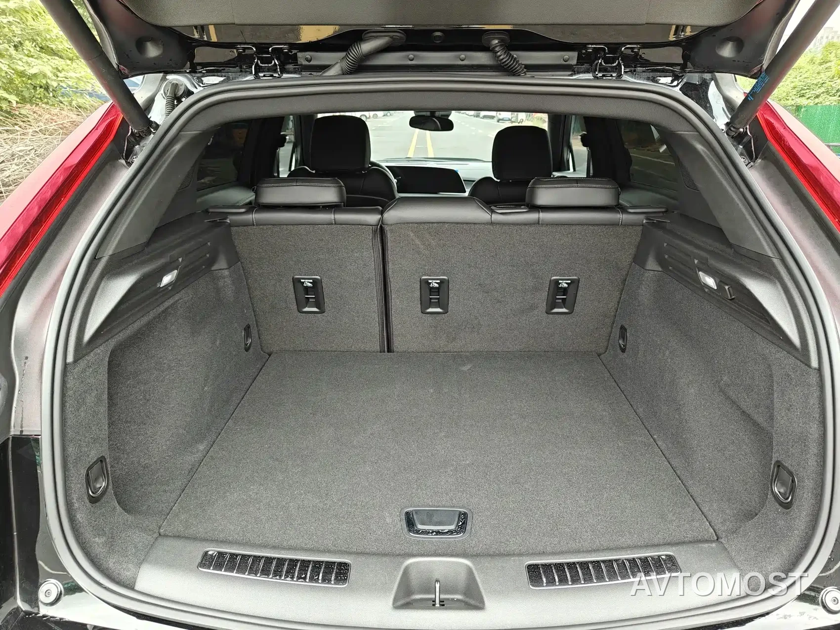 Cadillac XT4 2024 28T 2WD Luxury — фото 10