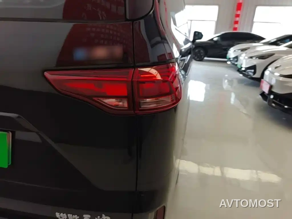 BAW (Beijing Automobile Works) Ruisheng Ace M7 EV 2025 365KM Startup Edition 7-Seater — фото 8