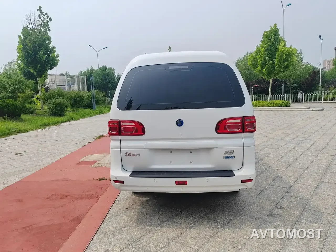 Dongfeng Fengxing Lingzhi New Energy 2025 Model 410km Standard Edition Basic 7-seater — фото 13