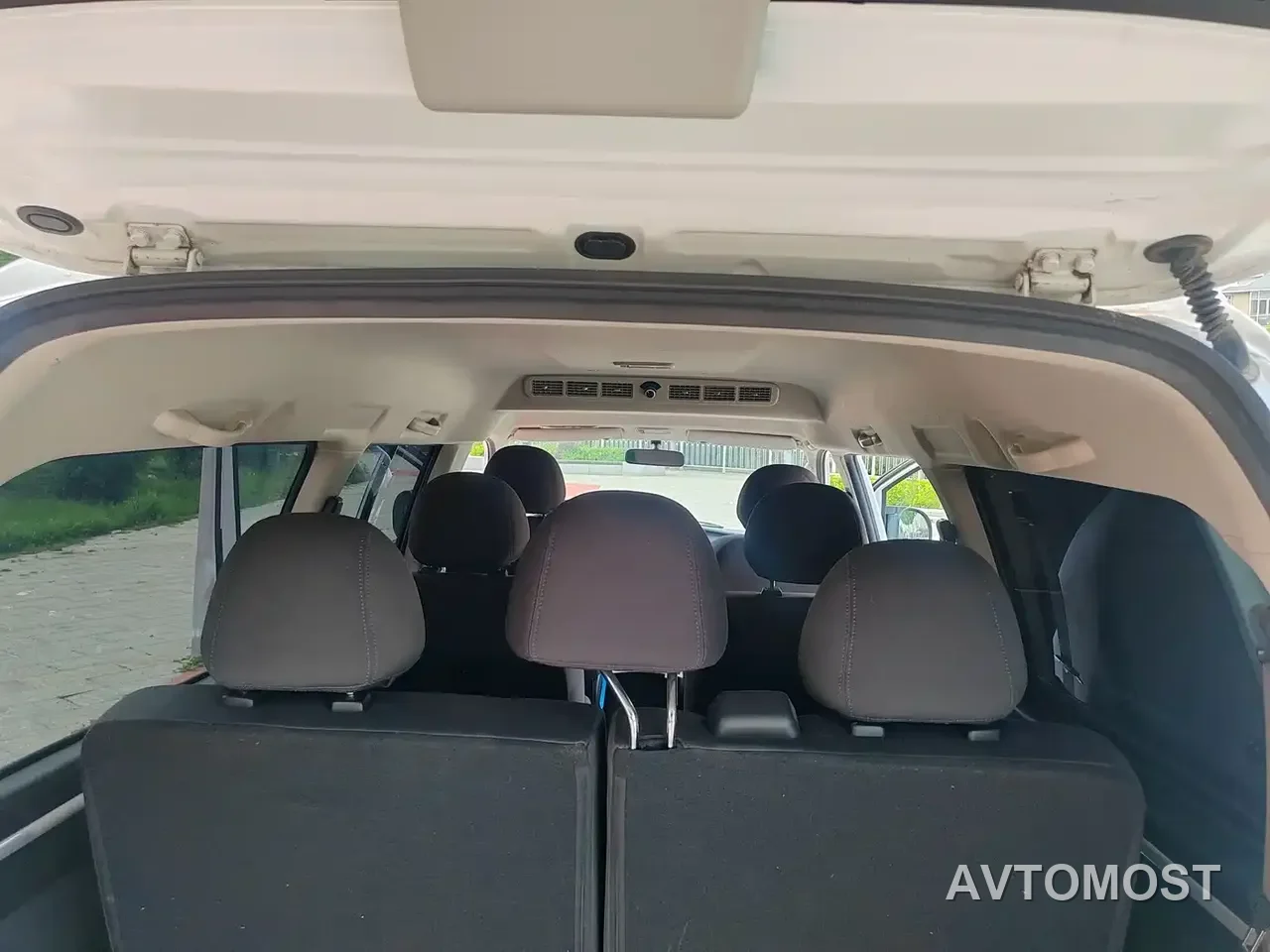 Dongfeng Fengxing Lingzhi New Energy 2025 Model 410km Standard Edition Basic 7-seater — фото 12