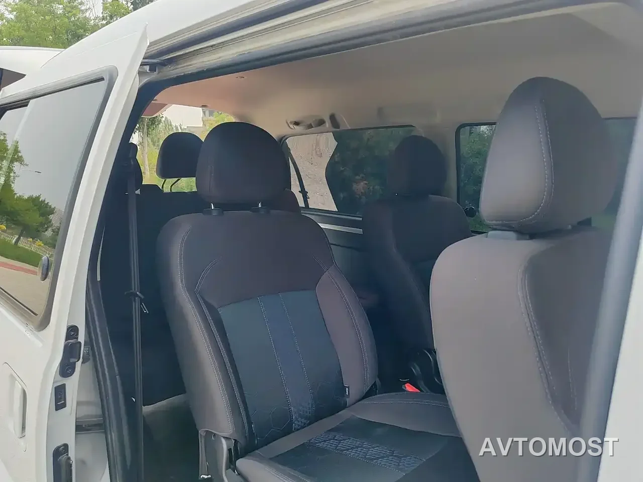 Dongfeng Fengxing Lingzhi New Energy 2025 Model 410km Standard Edition Basic 7-seater — фото 16