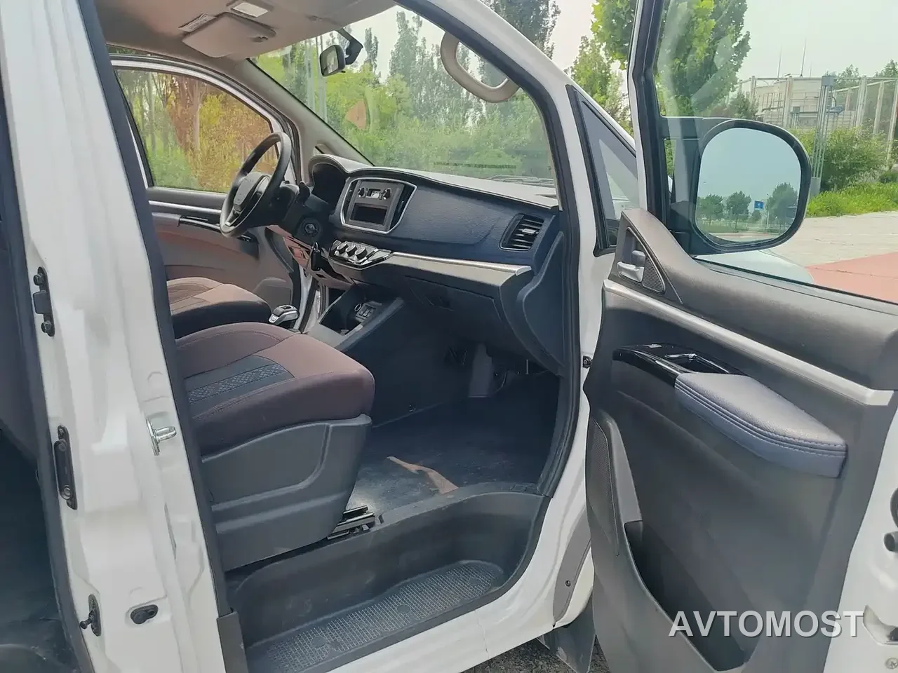 Dongfeng Fengxing Lingzhi New Energy 2025 Model 410km Standard Edition Basic 7-seater — фото 11