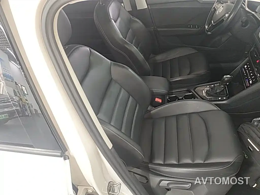 Volkswagen Tharu New Energy 2021 Panorama Premium Edition — фото 25