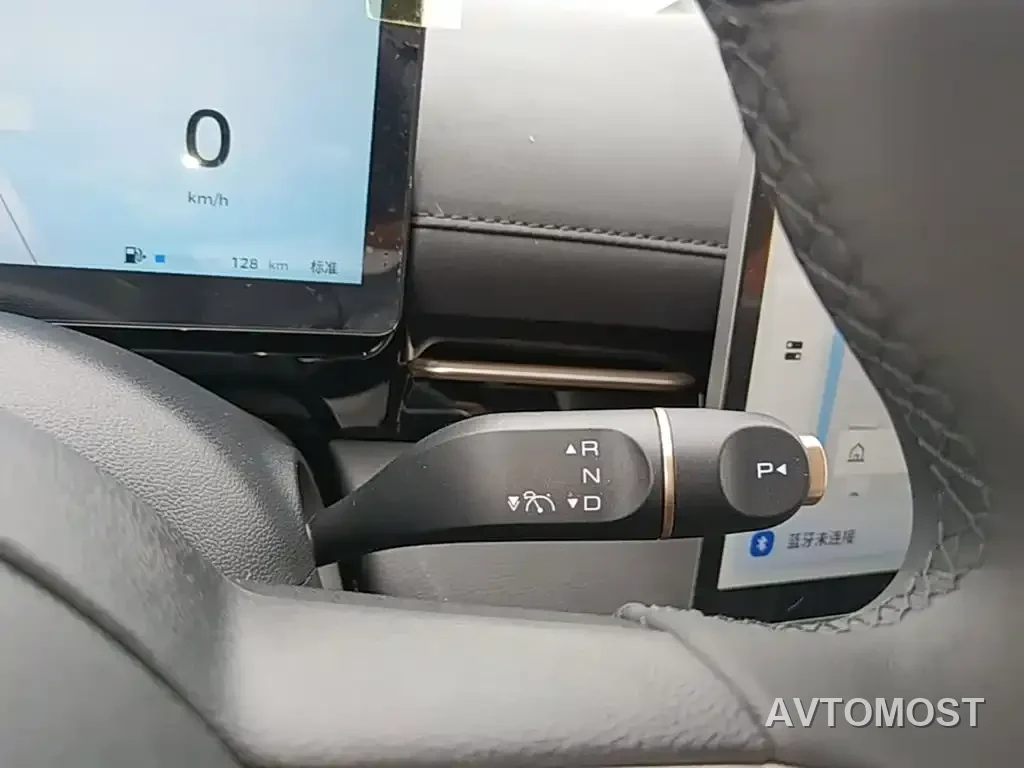 Baojun Yunhai 2024 140km Plug-in Hybrid — фото 13