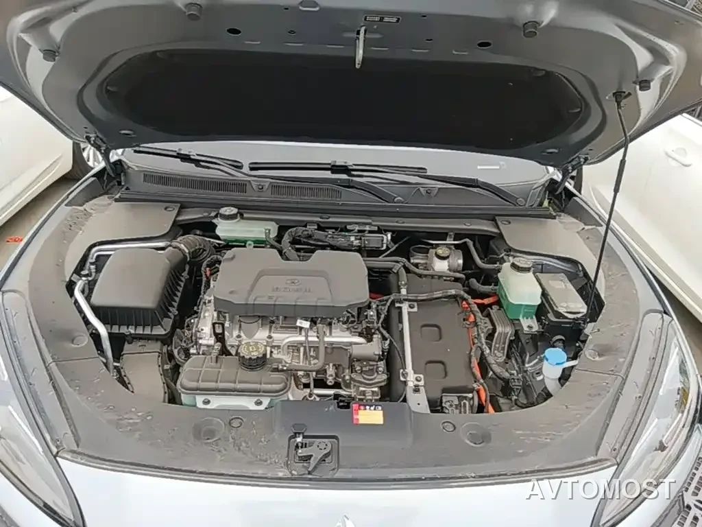 Baojun Yunhai 2024 140km Plug-in Hybrid — фото 17