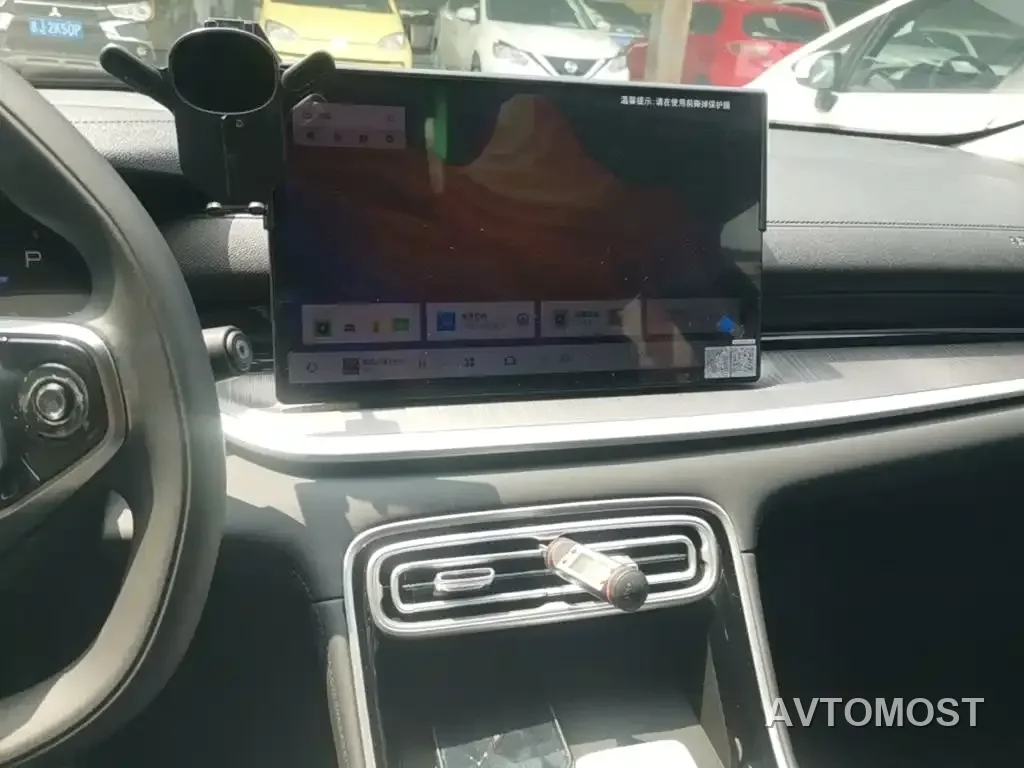 Geely Galaxy Stellar 6 2025 60km Voyager Edition — фото 13