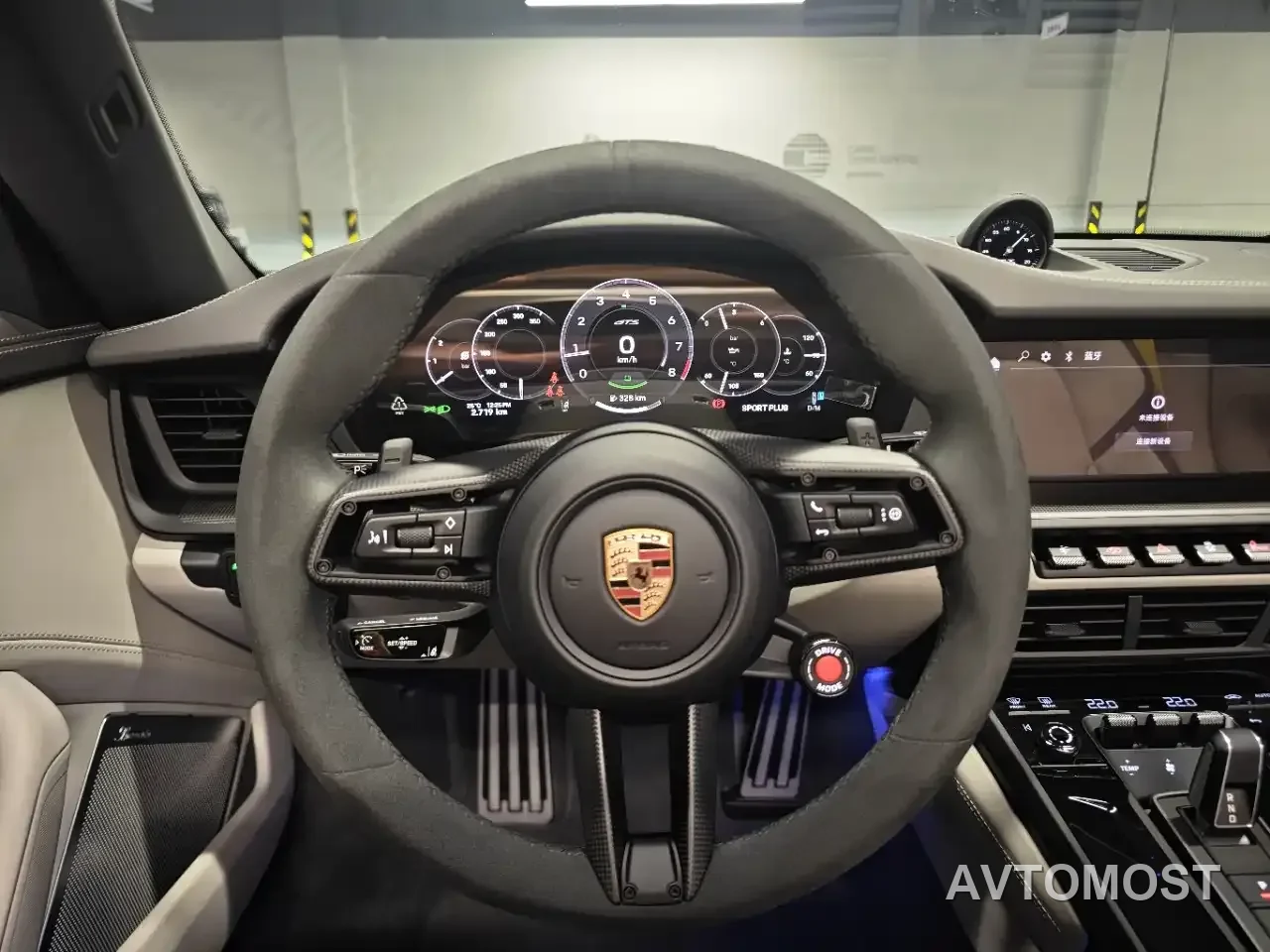 Porsche 911 2026 Targa 4 GTS 3.6T — фото 6