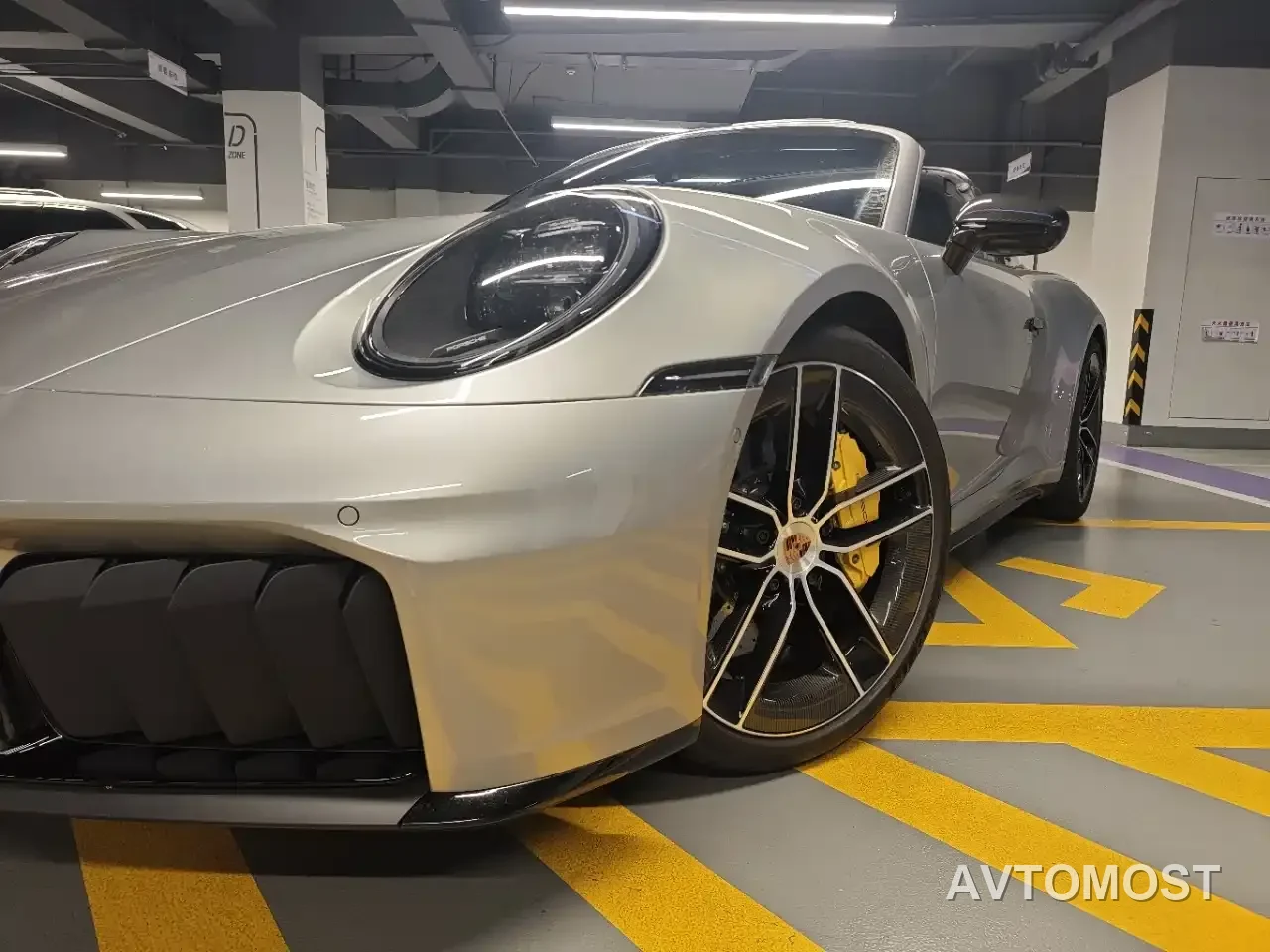 Porsche 911 2026 Targa 4 GTS 3.6T — фото 7