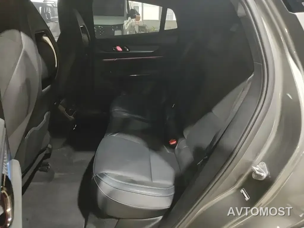 Lynk & Co 05 EM-P 2021 1.5TD PHEV HALO — фото 14