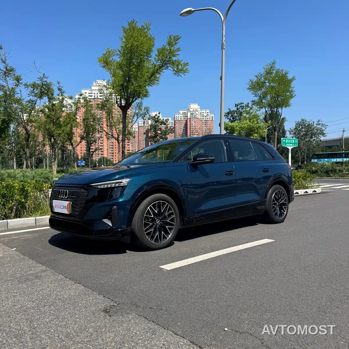 Audi Q5 e-tron 2022 40 e-tron Starlight Mech Suit — фото 2