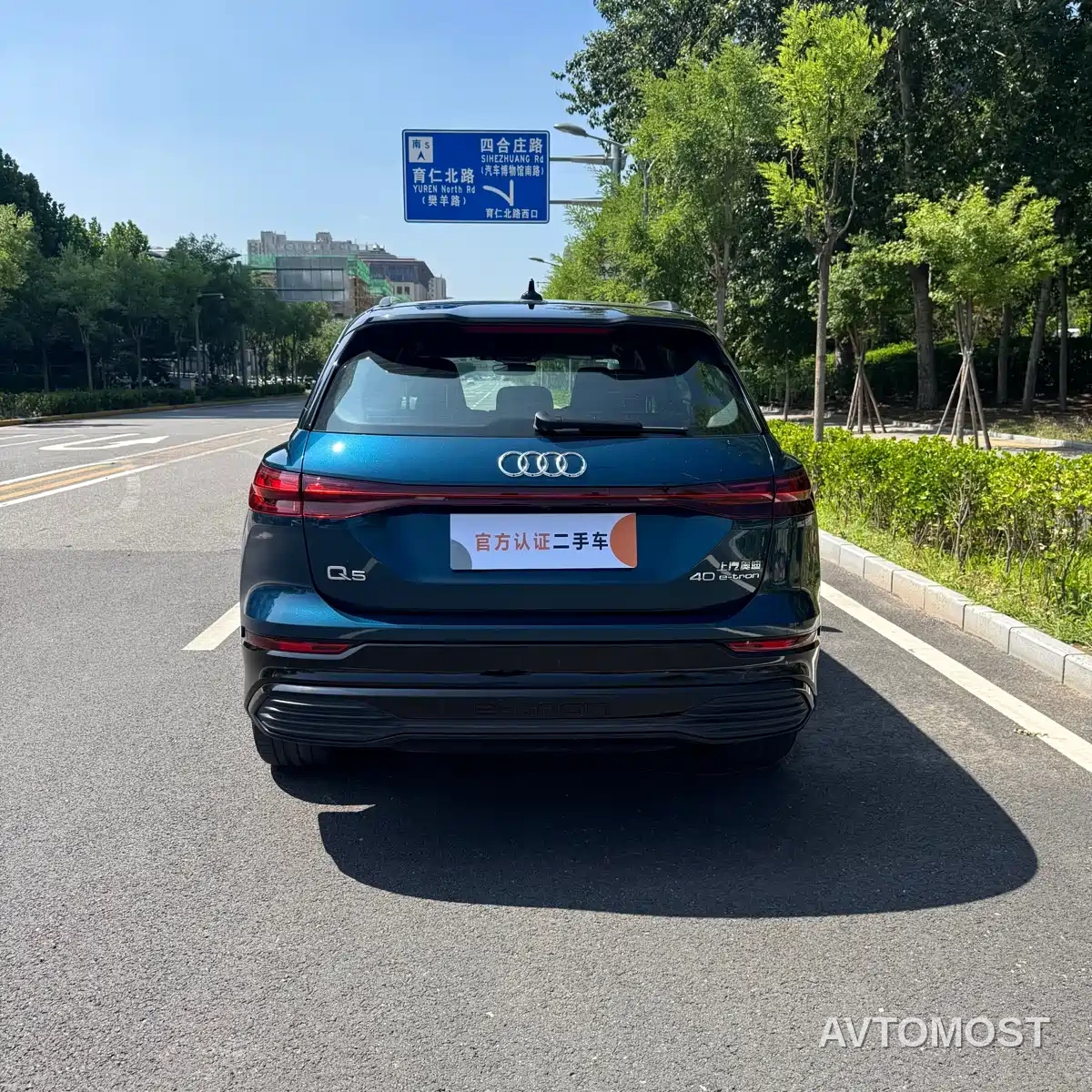 Audi Q5 e-tron 2022 40 e-tron Starlight Mech Suit — фото 5