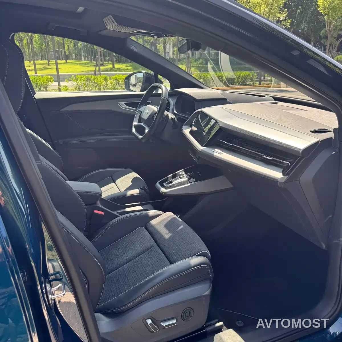 Audi Q5 e-tron 2022 40 e-tron Starlight Mech Suit — фото 10