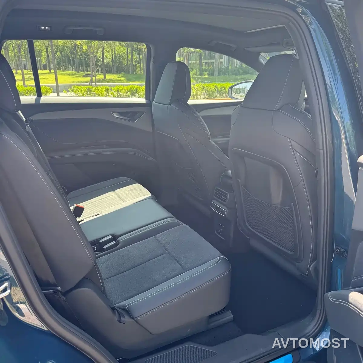 Audi Q5 e-tron 2022 40 e-tron Starlight Mech Suit — фото 11