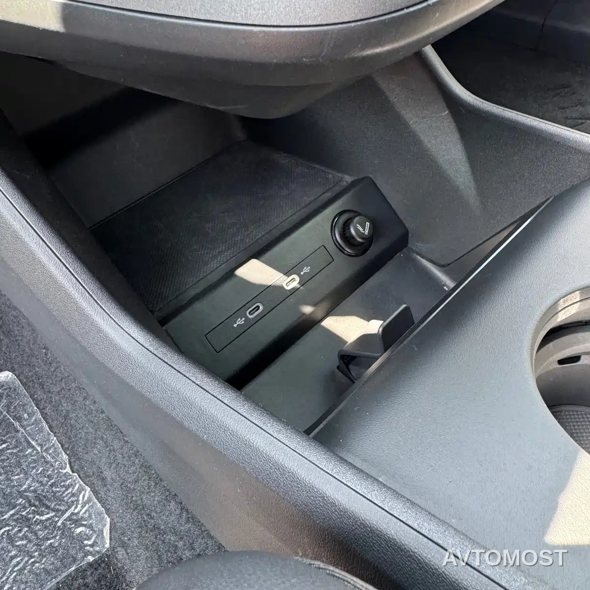 Audi Q5 e-tron 2022 40 e-tron Starlight Mech Suit — фото 19