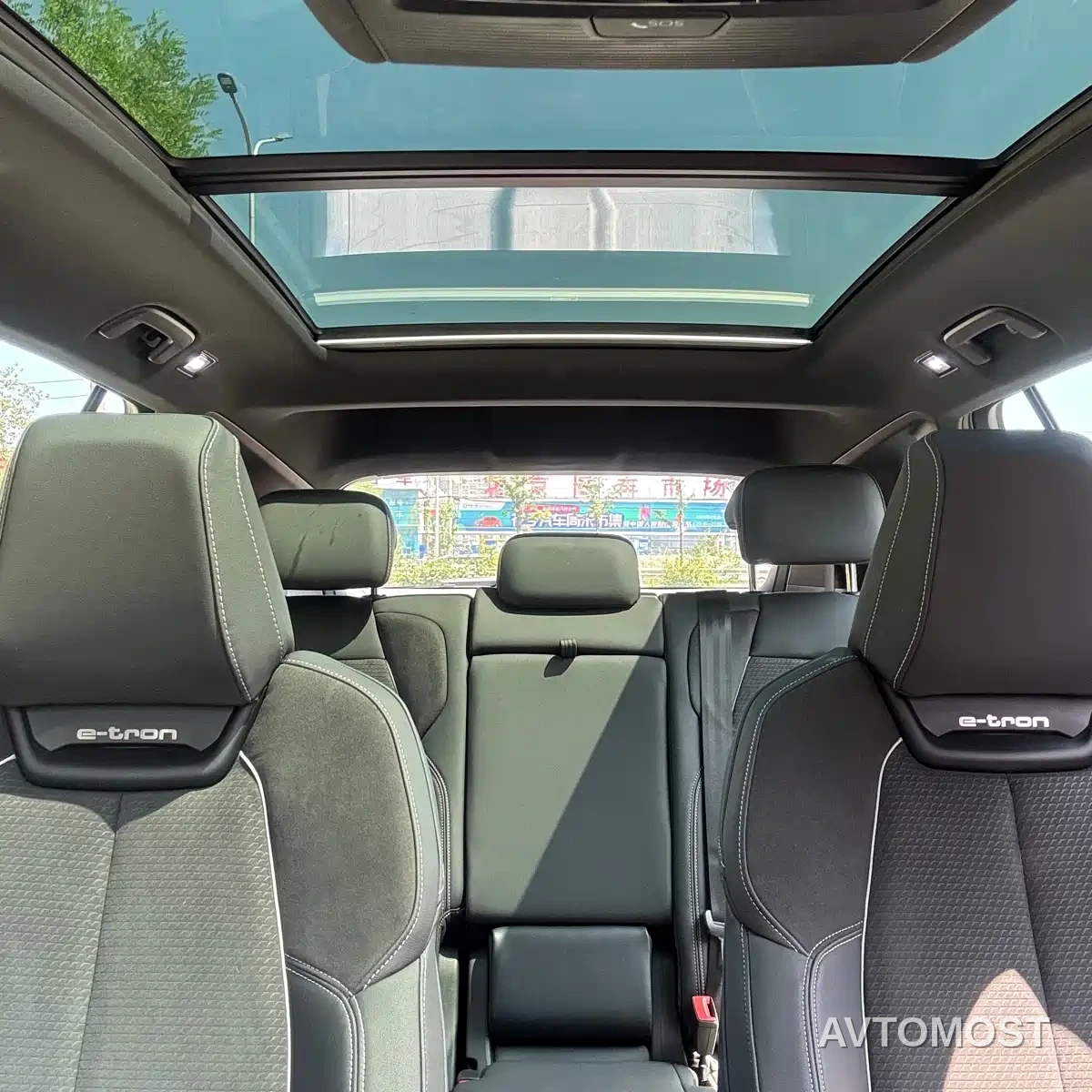 Audi Q5 e-tron 2022 40 e-tron Starlight Mech Suit — фото 30