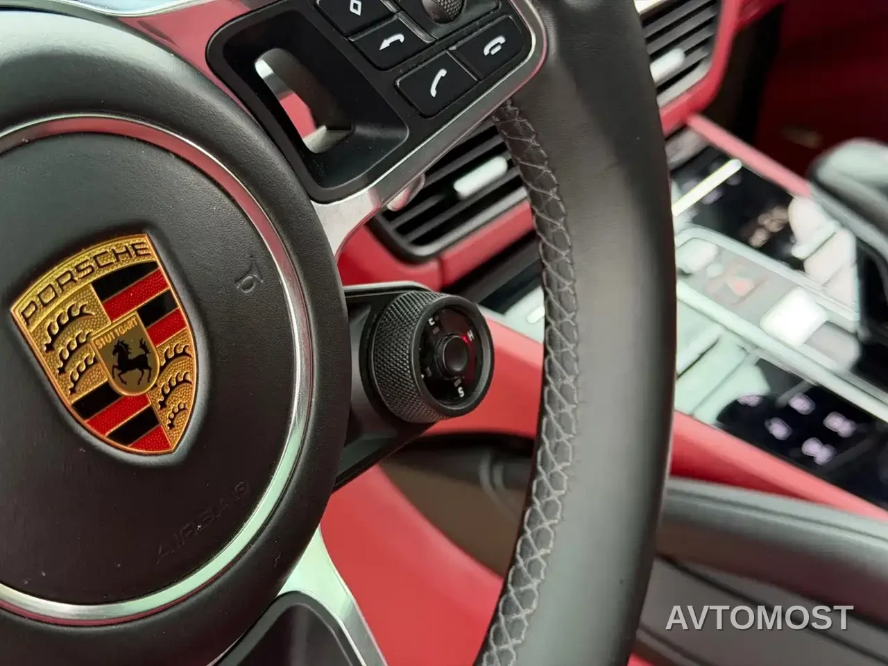 Porsche Cayenne New Energy 2021 Cayenne E-Hybrid 2.0T — фото 11