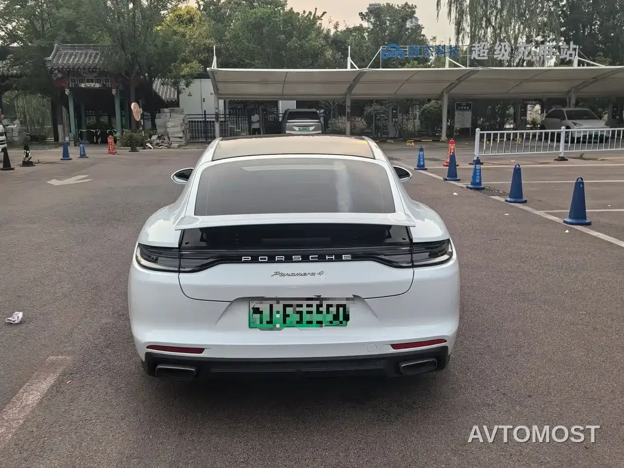 Porsche Panamera New Energy 2022 Panamera 4 E-Hybrid 2.9T — фото 6