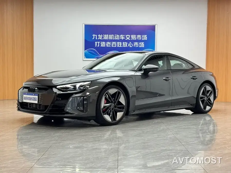 Audi RS e-tron GT 2023 Base Model