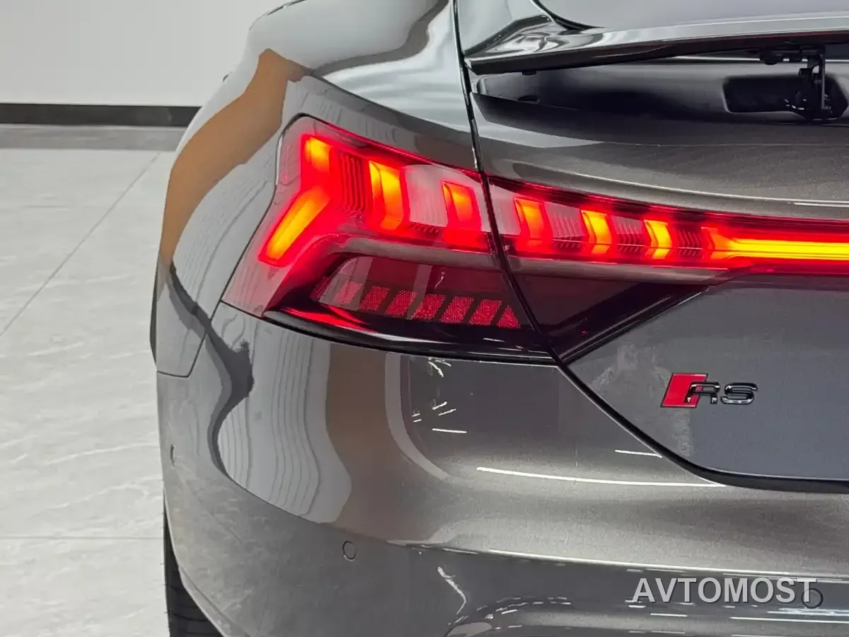 Audi RS e-tron GT 2023 Base Model — фото 17