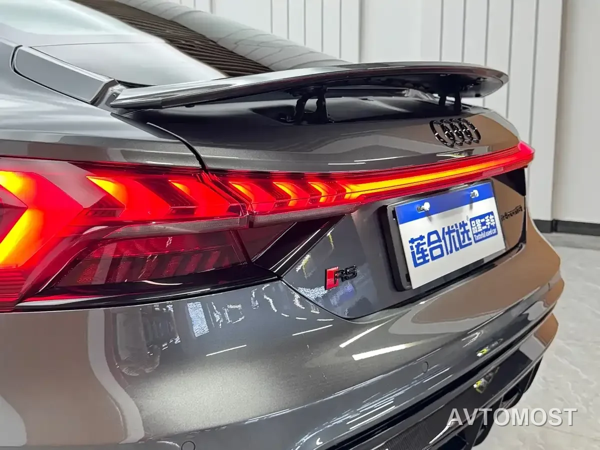 Audi RS e-tron GT 2023 Base Model — фото 19