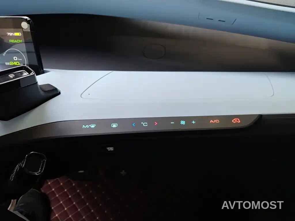 Wuling NanoEV 2021 Passion Edition — фото 13