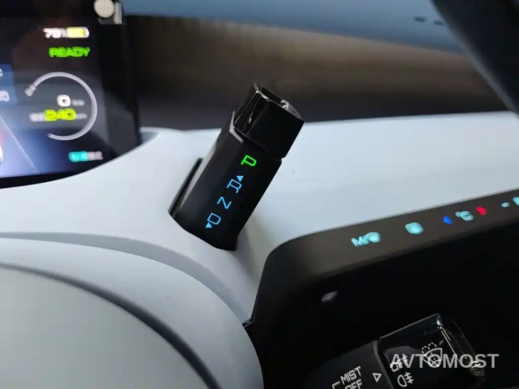 Wuling NanoEV 2021 Passion Edition — фото 14