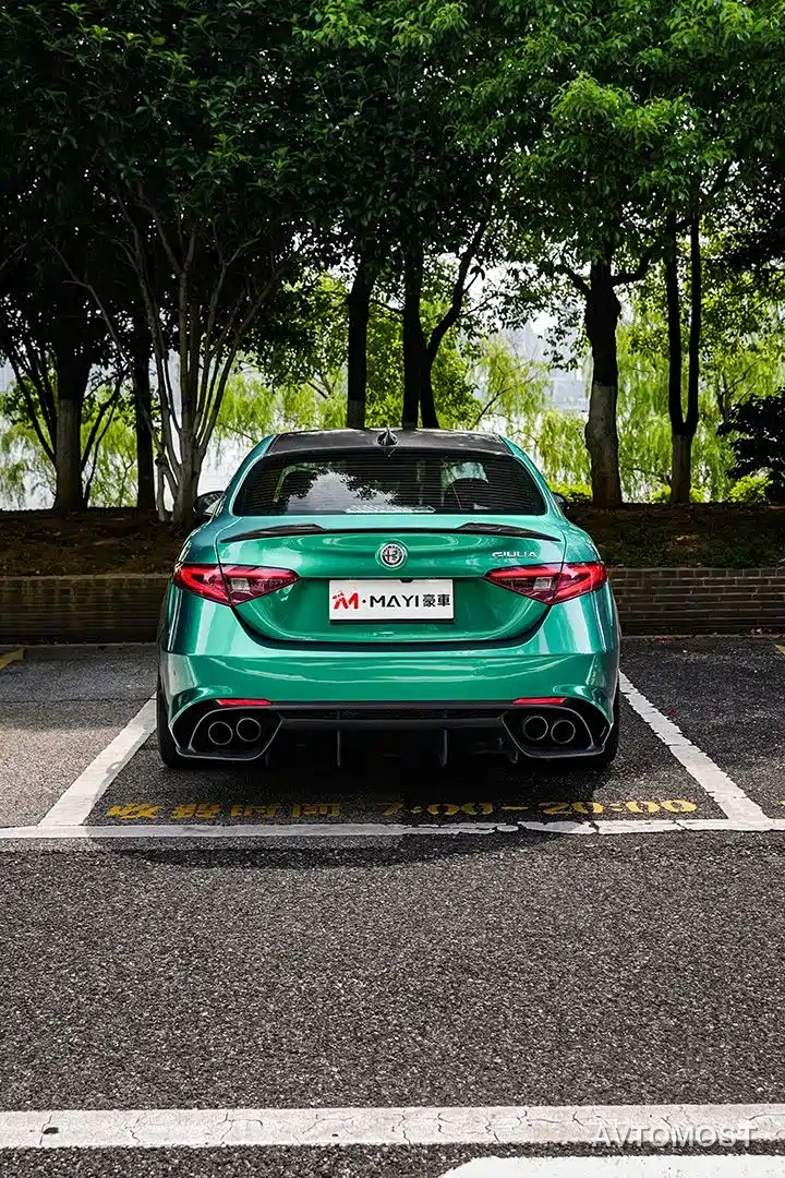 Alfa Romeo Giulia 2020 2.9T 510HP Quadrifoglio Edition — фото 3
