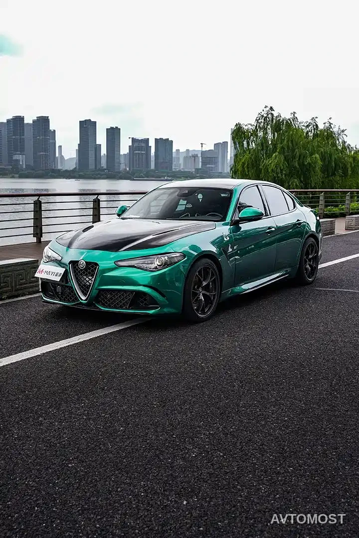 Alfa Romeo Giulia 2020 2.9T 510HP Quadrifoglio Edition — фото 4