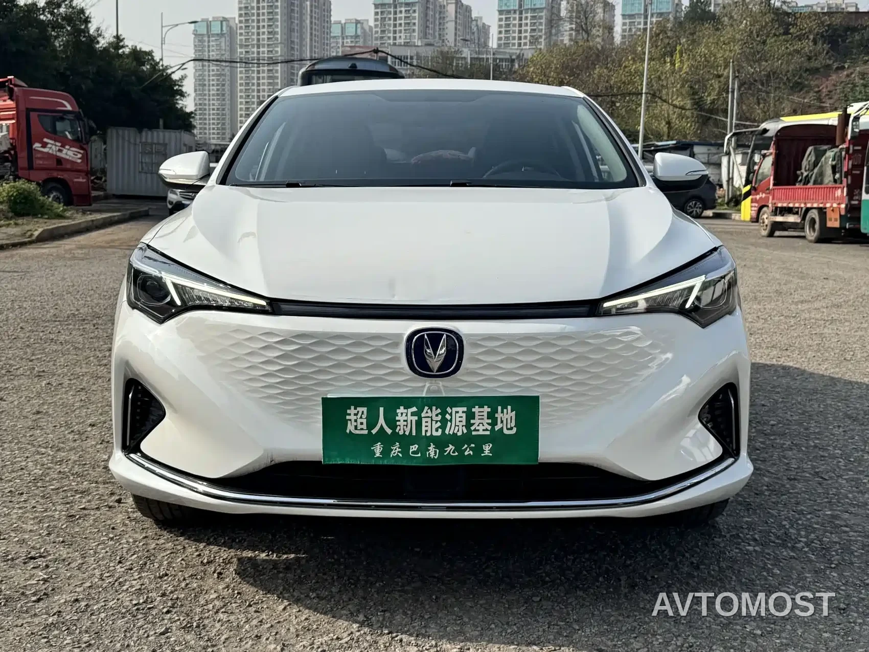 Changan Eado New Energy 2022 EV460 Smart Ride-Hailing Edition (LFP) — фото 1