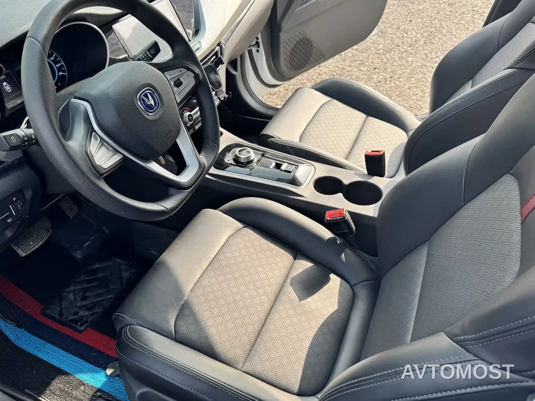 Changan Eado New Energy 2022 EV460 Smart Ride-Hailing Edition (LFP) — фото 9
