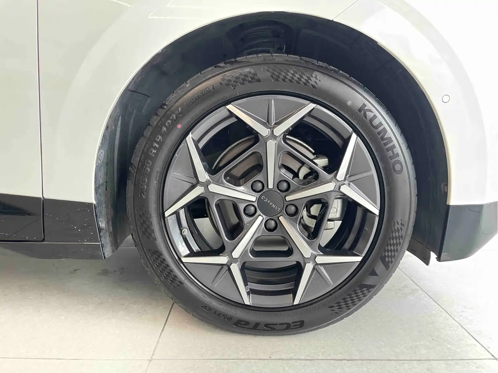 Lynk & Co Z20 2025 530km RWD Pro — фото 21