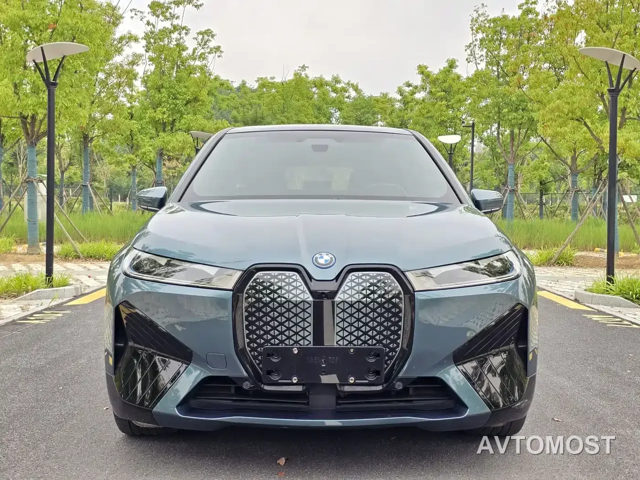 BMW iX 2022 xDrive40 — фото 2