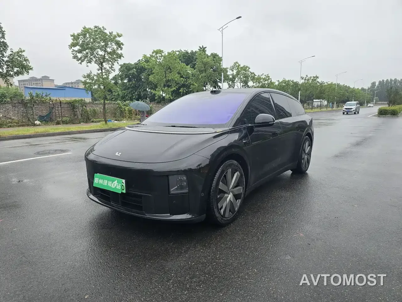 Li Auto i6 2025 4WD Base Model — фото 1