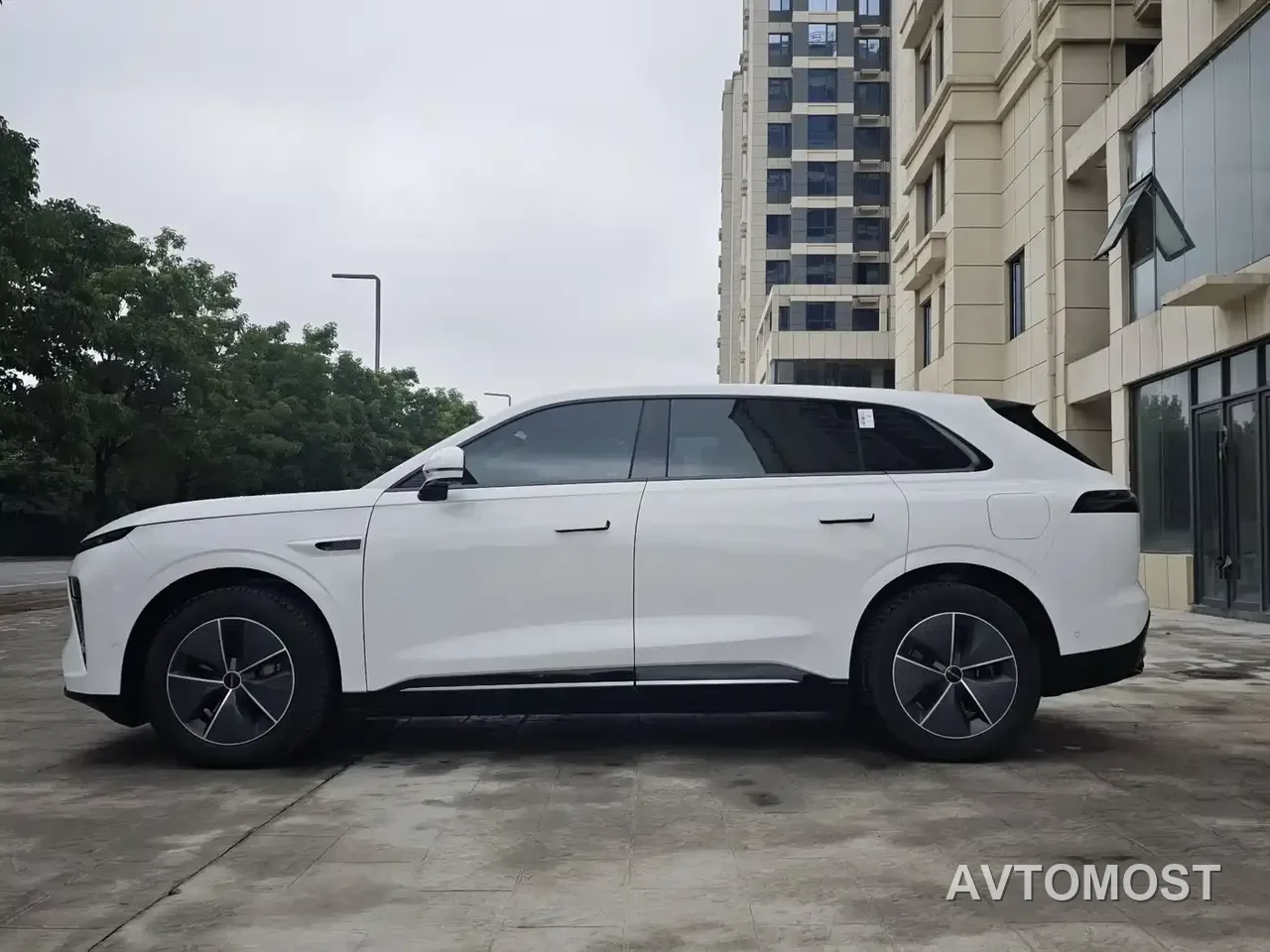 Exeed Exlantix ET 2024 Model Extended Range 200 Pro — фото 6