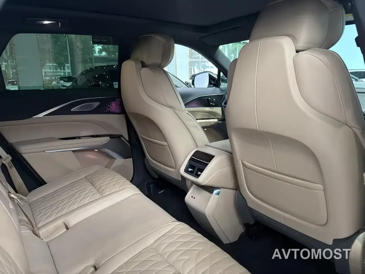 Cadillac IQ Rui Ge 2022 Rear-Wheel Drive Long Range Premium Edition — фото 17
