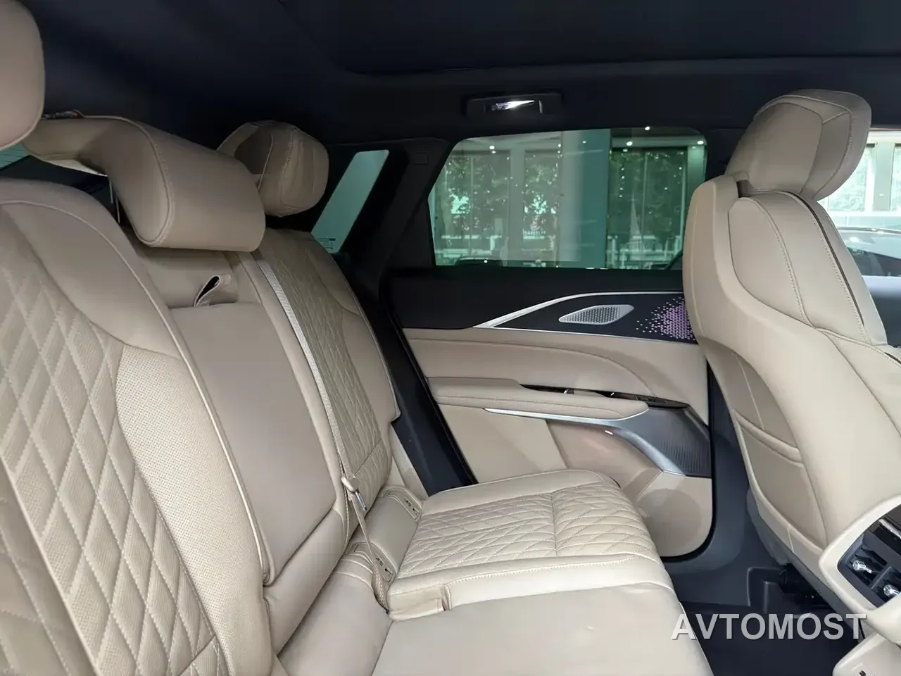 Cadillac IQ Rui Ge 2022 Rear-Wheel Drive Long Range Premium Edition — фото 19