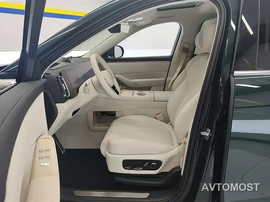 AITO M8 2025 Extended Range Max 37kWh 5-Seater — фото 8