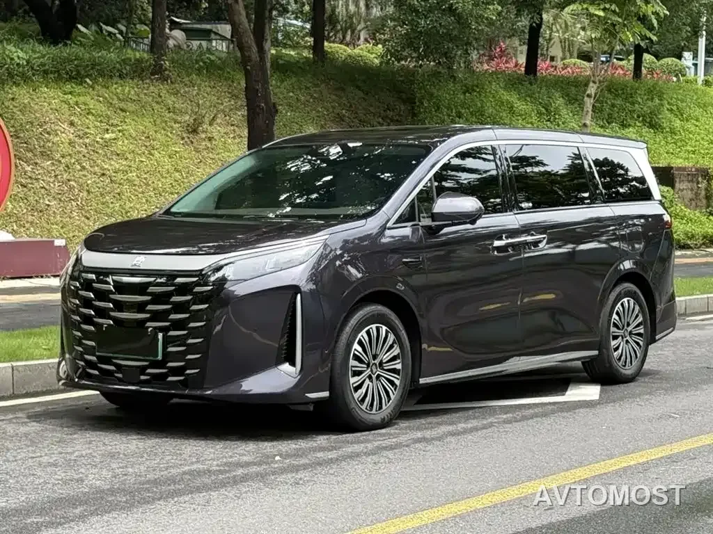 BYD Xia 2025 DM-i 1.5T 100km Surpass Edition — фото 5