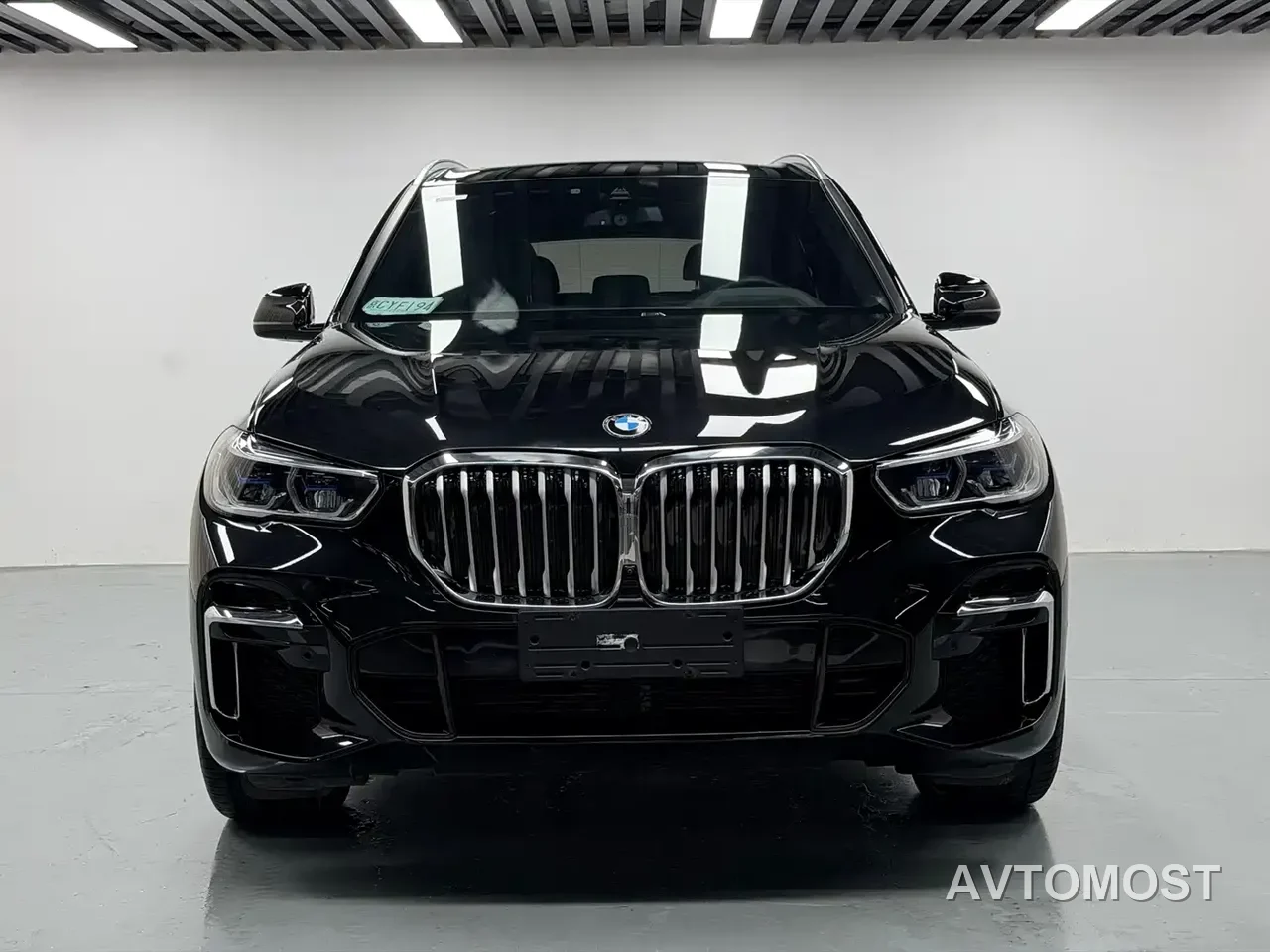 BMW X5 2022 Model xDrive 40Li M Sport Package — фото 1